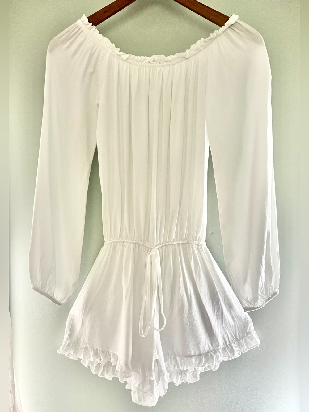 Brandy Melville White Off Shoulder Long Sleeve Ruffle Romper One Size Italy